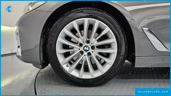 BMW 5 SERIES 520I LUXURY