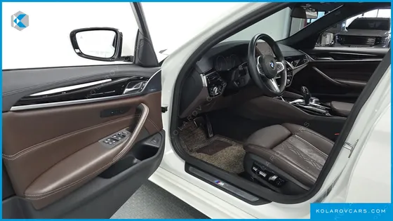 BMW 5 SERIES 530I XDRIVE M SPORT PACKAGE PLUS