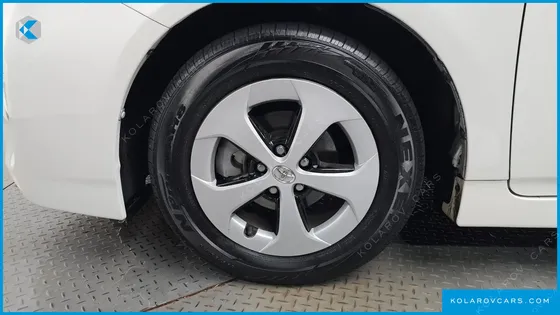 TOYOTA PRIUS 1.8 E