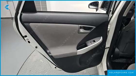 TOYOTA PRIUS 1.8 E