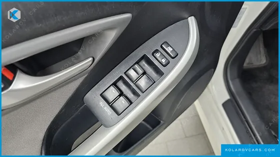 TOYOTA PRIUS 1.8 E