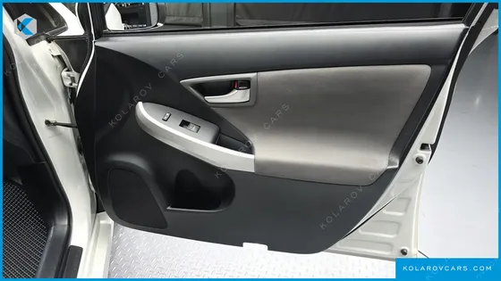 TOYOTA PRIUS 1.8 E