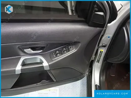 VOLVO XC90 D5