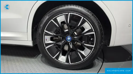BMW IX3 M SPORTS