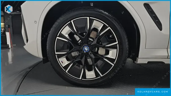 BMW IX3 M SPORTS