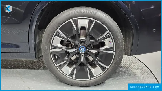 BMW IX3 M SPORTS