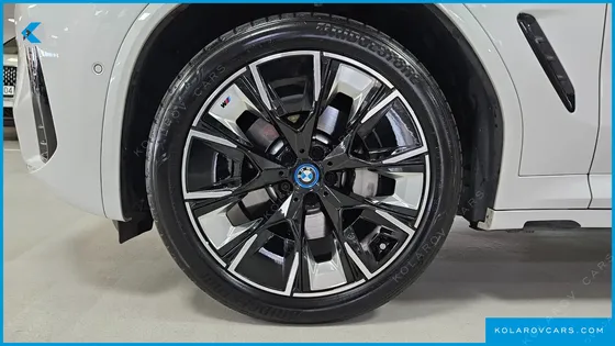 BMW IX3 M SPORTS