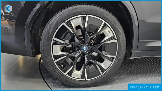 BMW IX3 M SPORTS