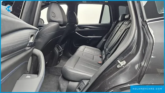 BMW IX3 M SPORTS