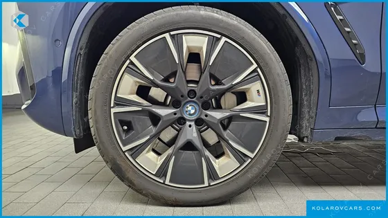 BMW IX3 M SPORTS