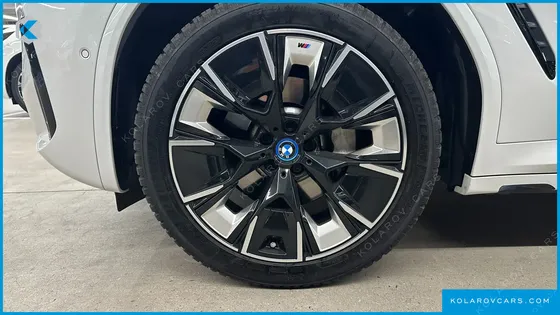 BMW IX3 M SPORTS