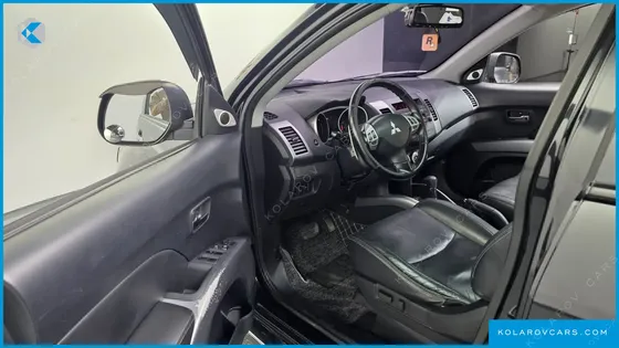 MITSUBISHI OUTLANDER 3.0