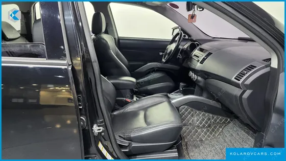 MITSUBISHI OUTLANDER 3.0