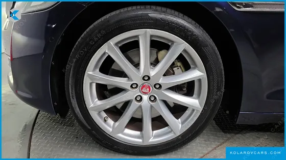 JAGUAR XJ 3.0D PREMIUM LUXURY LWB