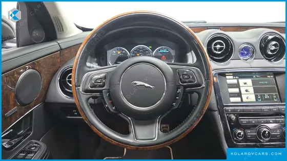 JAGUAR XJ 3.0 SC PREMIUM LUXURY SWB