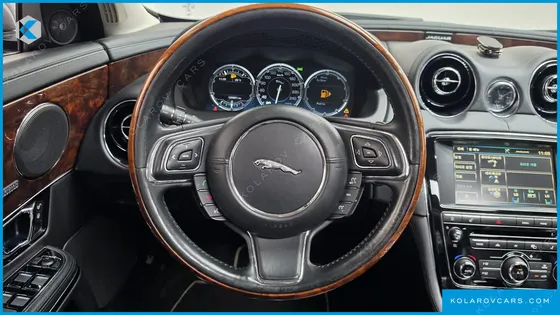 JAGUAR XJ 3.0 SC PREMIUM LUXURY LWB