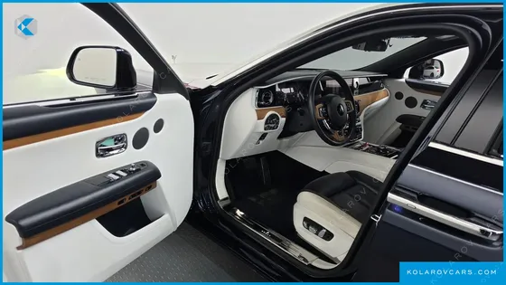 ROLLS ROYCE GHOST 6.7 EWB V12
