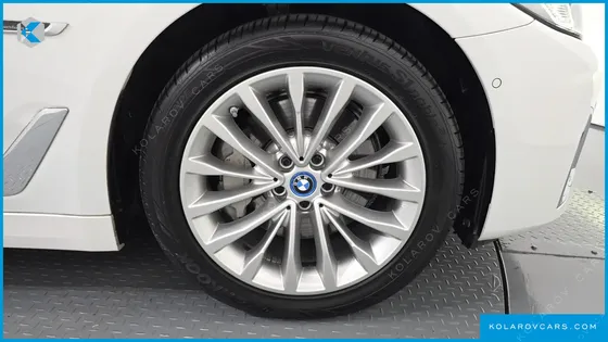 BMW 5 SERIES 530E LUXURY