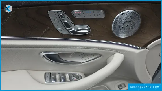 MERCEDES E-CLASS E300E 4MATIC EXCLUSIVE