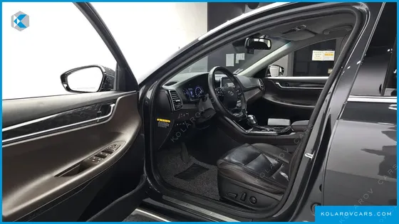 HYUNDAI GRANDEUR PREMIUM