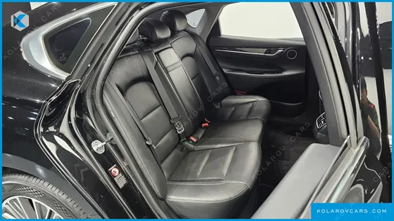 HYUNDAI GRANDEUR PREMIUM