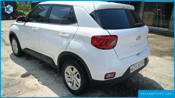 HYUNDAI VENUE 1.6 MODERN