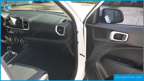 HYUNDAI VENUE 1.6 MODERN
