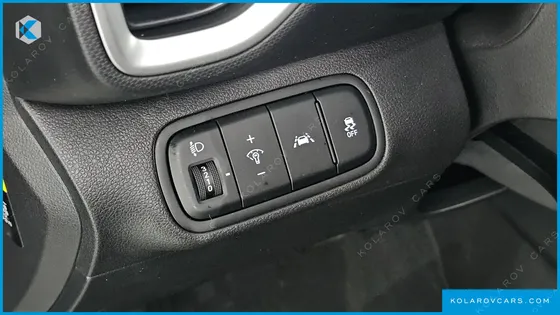HYUNDAI VENUE 1.6 MODERN