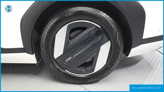 KIA EV4 STANDARD 2WD