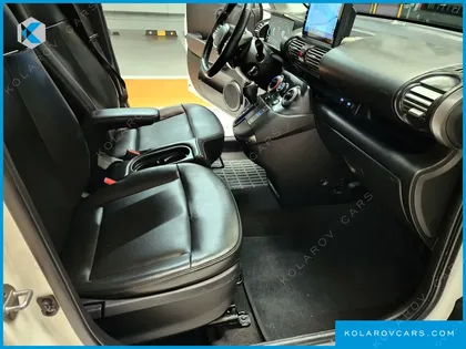 HYUNDAI CASPER VAN
