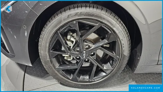 KIA K5 SIGNATURE