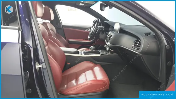 KIA STINGER 2.0 TURBO 2WD