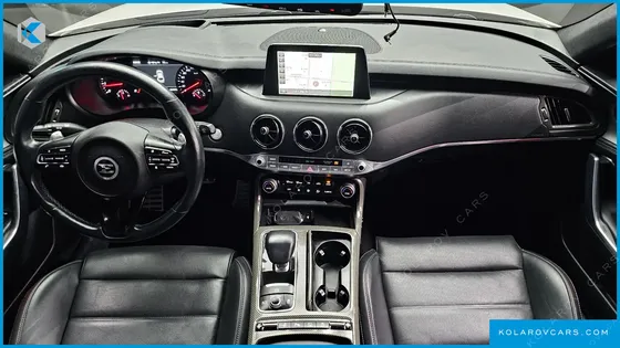 KIA STINGER 2.0 TURBO 2WD
