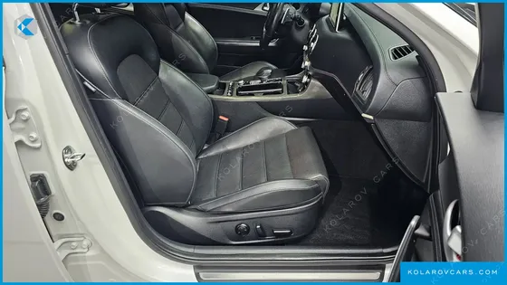 KIA STINGER 2.0 TURBO 2WD