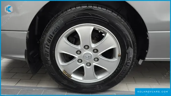 HYUNDAI STAREX URBAN 9-SEATER