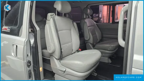 HYUNDAI STAREX URBAN 9-SEATER