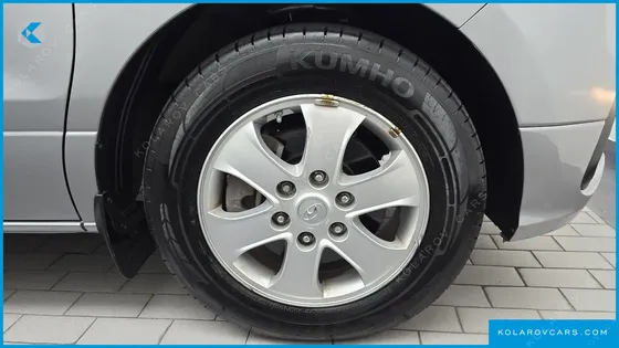 HYUNDAI STAREX URBAN 9-SEATER