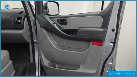 HYUNDAI STAREX URBAN 9-SEATER