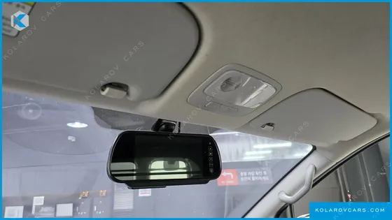 HYUNDAI STAREX VAN 5-SEATER