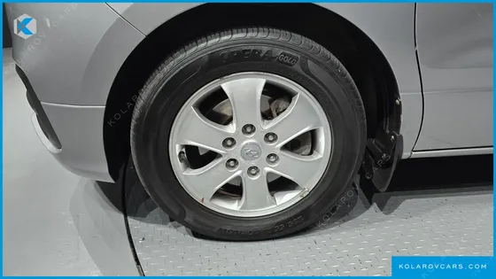 HYUNDAI STAREX WAGON 12-SEATER