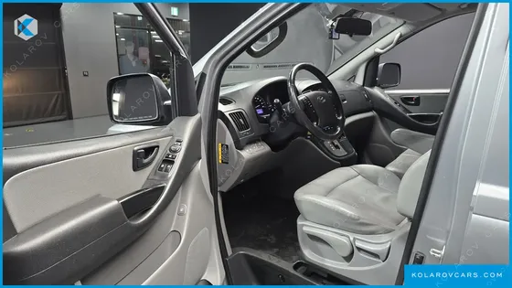 HYUNDAI STAREX WAGON 12-SEATER