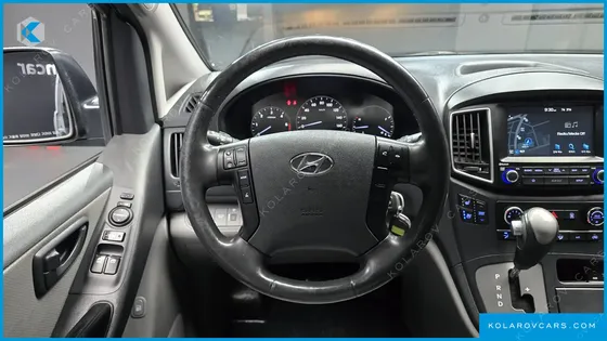 HYUNDAI STAREX WAGON 12-SEATER