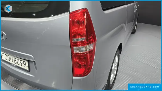 HYUNDAI STAREX WAGON 12-SEATER