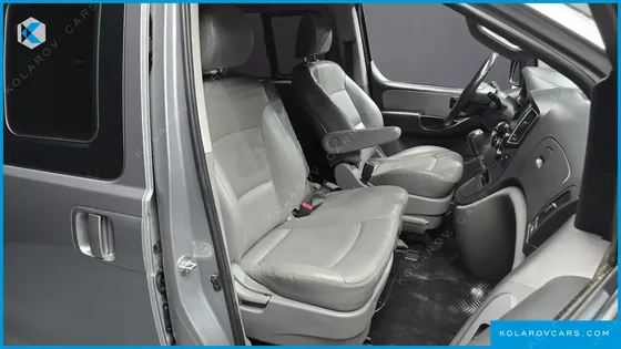 HYUNDAI STAREX WAGON 12-SEATER