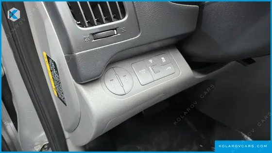 HYUNDAI STAREX WAGON 12-SEATER