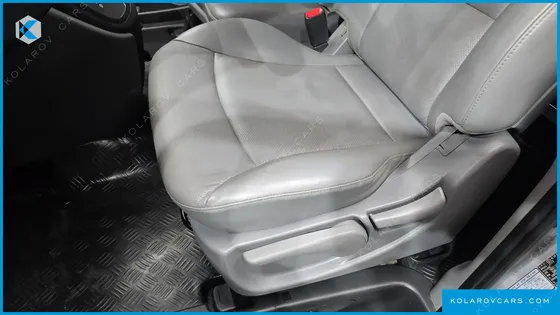 HYUNDAI STAREX WAGON 12-SEATER