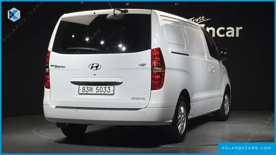 HYUNDAI STAREX VAN 3-SEATER