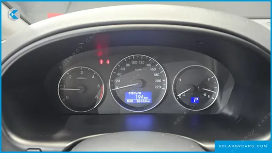 HYUNDAI STAREX VAN 3-SEATER