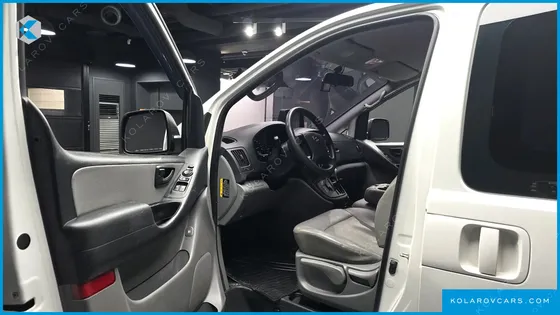 HYUNDAI STAREX WAGON 12-SEATER