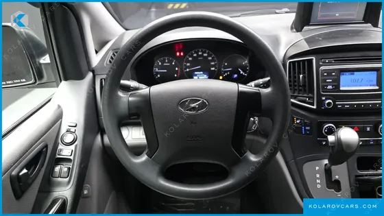 HYUNDAI STAREX WAGON 12-SEATER